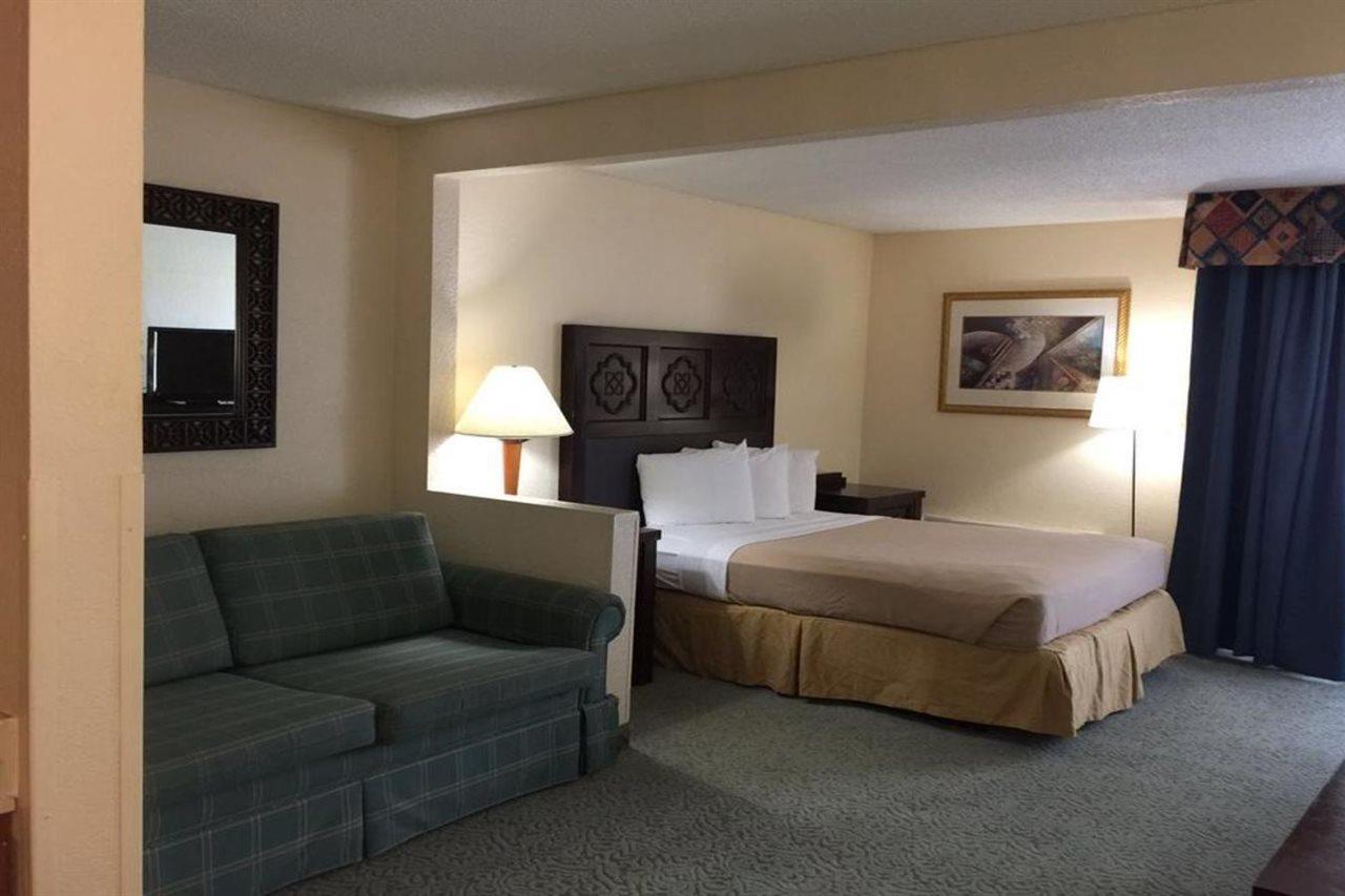 Garnet Inn & Suites オーランド エクステリア 写真