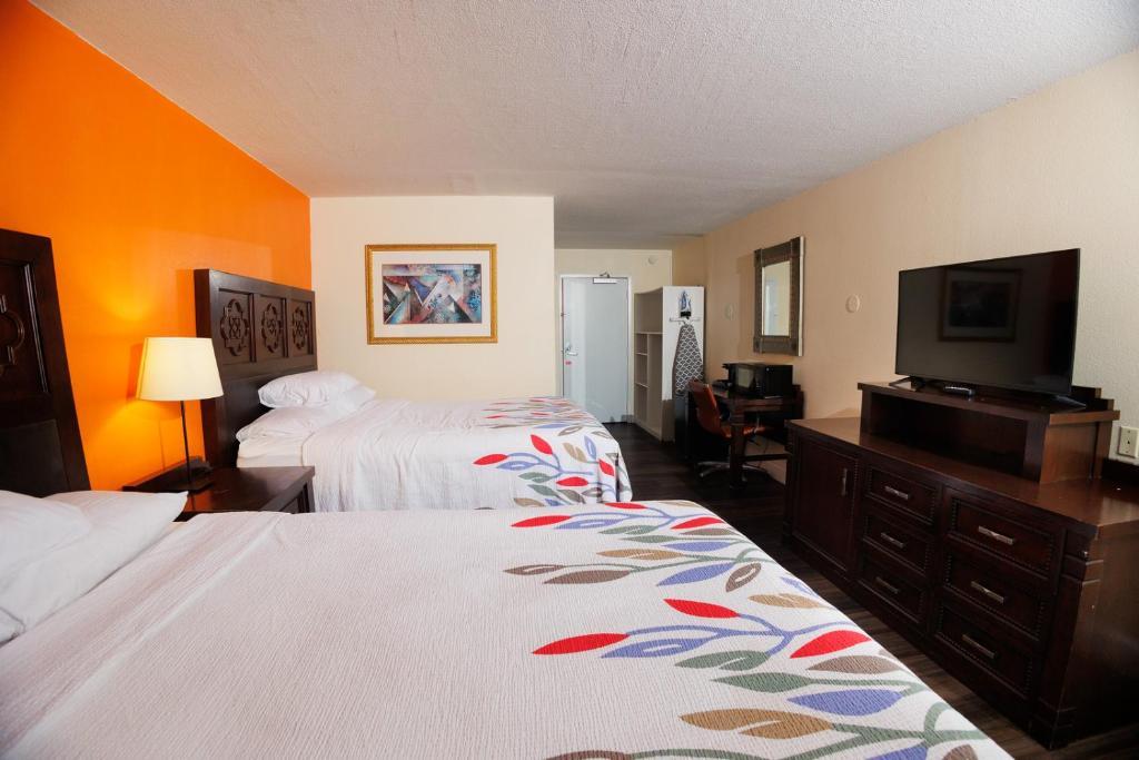Garnet Inn & Suites オーランド エクステリア 写真