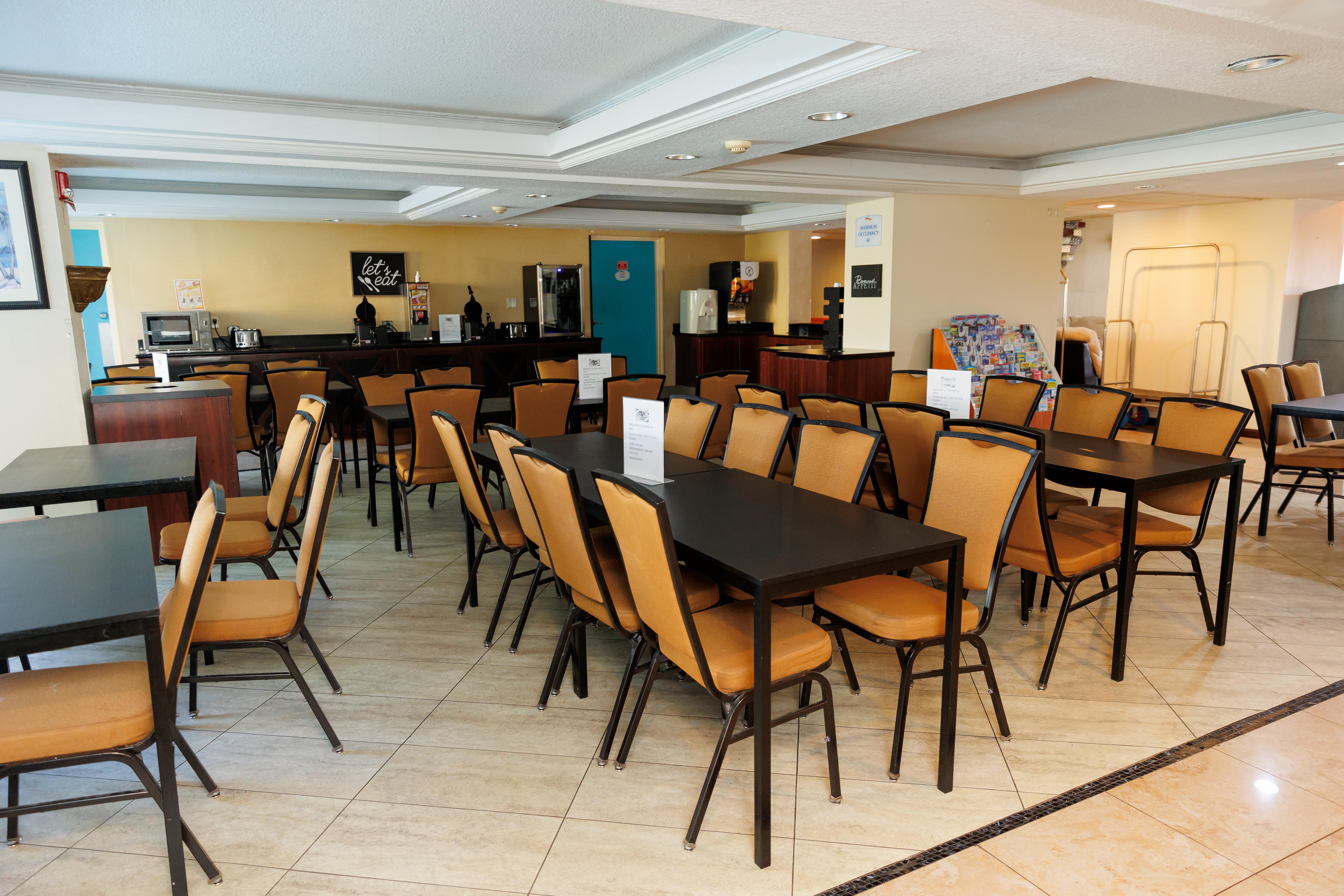 Garnet Inn & Suites オーランド エクステリア 写真