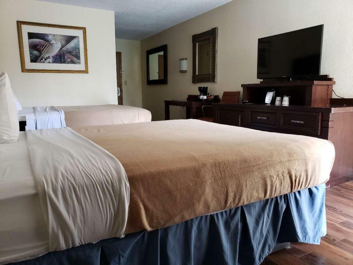 Garnet Inn & Suites オーランド エクステリア 写真