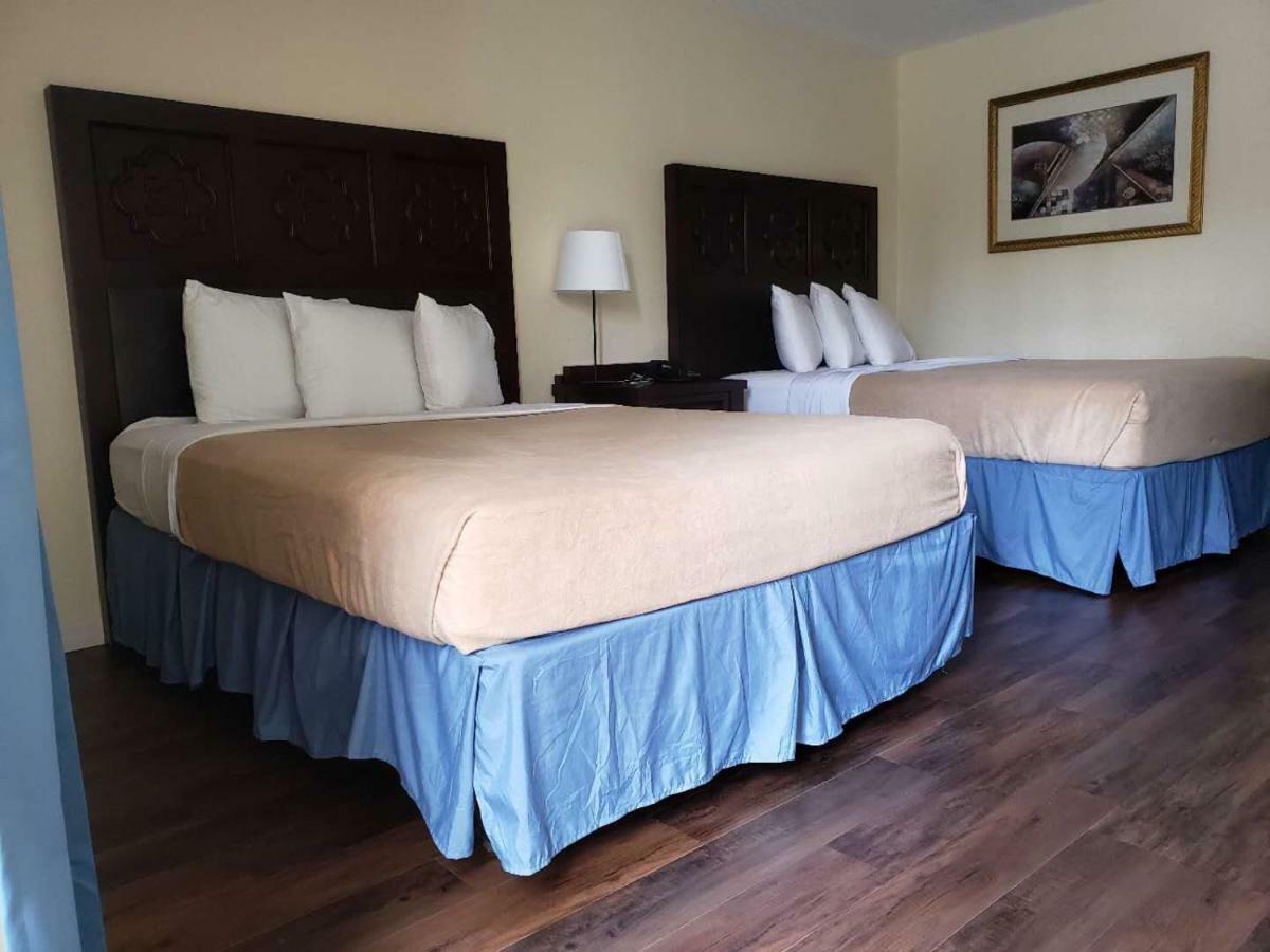 Garnet Inn & Suites オーランド エクステリア 写真