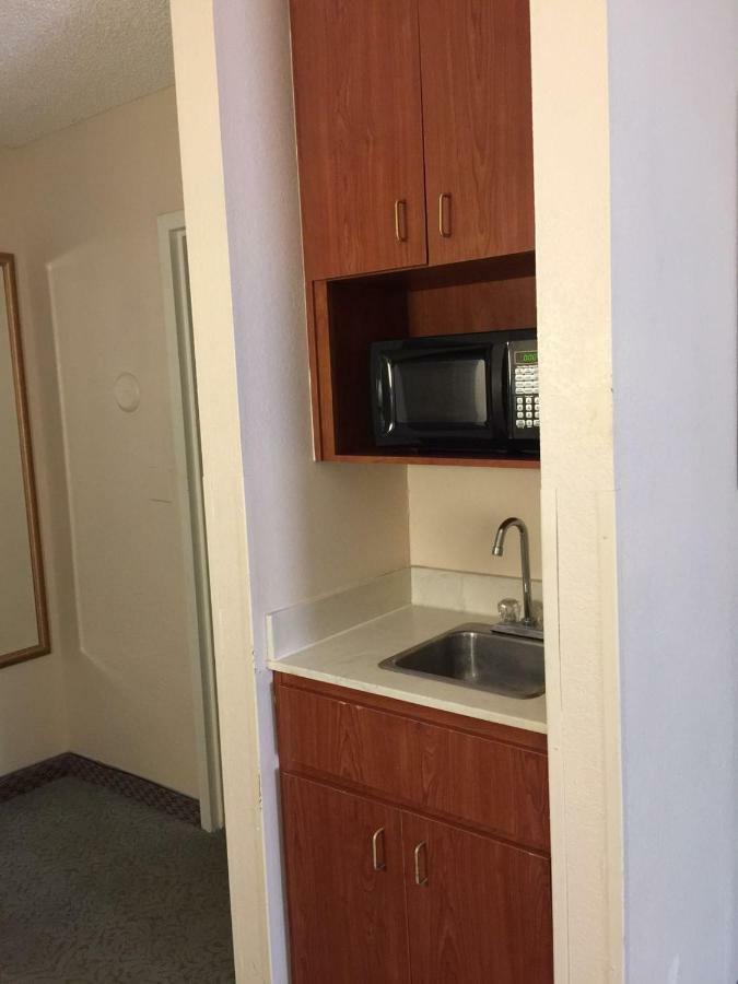Garnet Inn & Suites オーランド エクステリア 写真